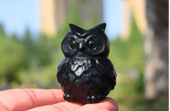 Onyx or Obsidian Owl Carving